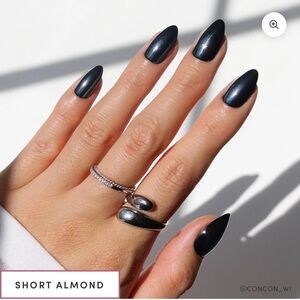 Glamnetic Press On Nails in Black Metal